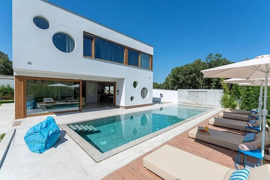 Beautiful Villa Near The Beach! Pjescana Uvala